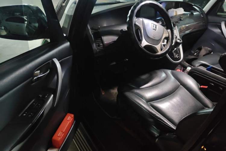 Used Luxgen Great 7 MPV 2016 2.0T Comfort Edition Left Front Seat