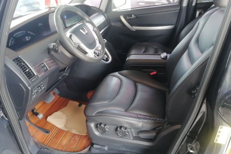 Used Luxgen Great 7 MPV 2016 2.0T Comfort Edition Left Front Seat