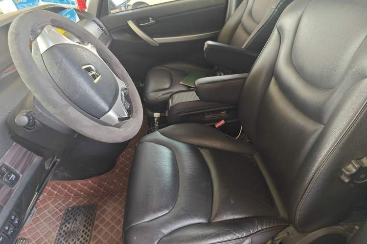 Used Luxgen Great 7 MPV 2016 2.0T Comfort Edition Left Front Seat
