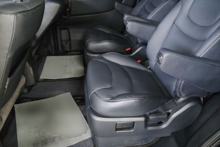 Used Luxgen Great 7 MPV 2016 2.0T Comfort Edition Left Rear Seat