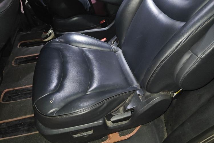 Used Luxgen Great 7 MPV 2016 2.0T Comfort Edition Left Rear Seat