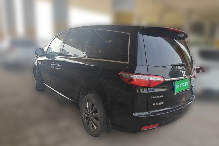 Used Luxgen Great 7 MPV 2016 2.0T Comfort Edition Rear Left 45 Deg