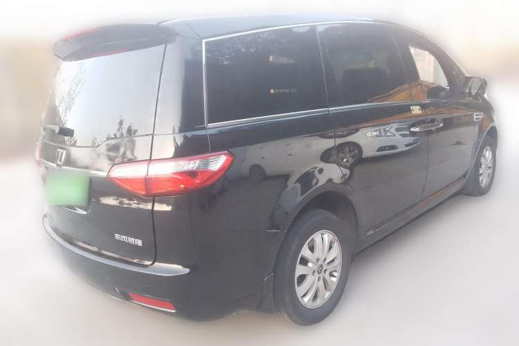 Used Luxgen Great 7 MPV 2016 2.0T Luxury Model Rear Right 45 Deg