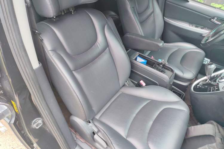 Used Luxgen Great 7 MPV 2016 2.0T Luxury Model Right Front Seat