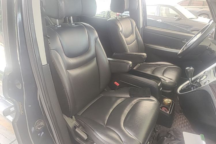 Used Luxgen Great 7 MPV 2016 2.0T Luxury Model Right Front Seat