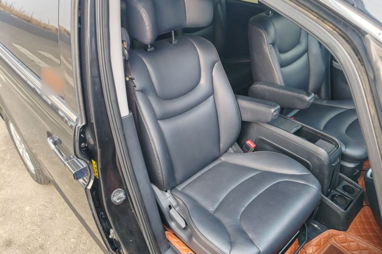 Used Luxgen Great 7 MPV 2016 2.0T Comfort Edition Right Front Seat