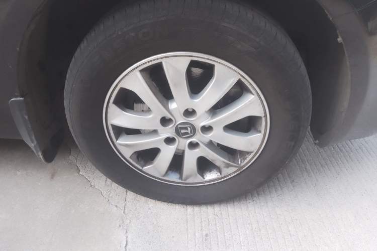 Used Luxgen Great 7 MPV 2016 2.0T Luxury Model Right Front Wheel Hub