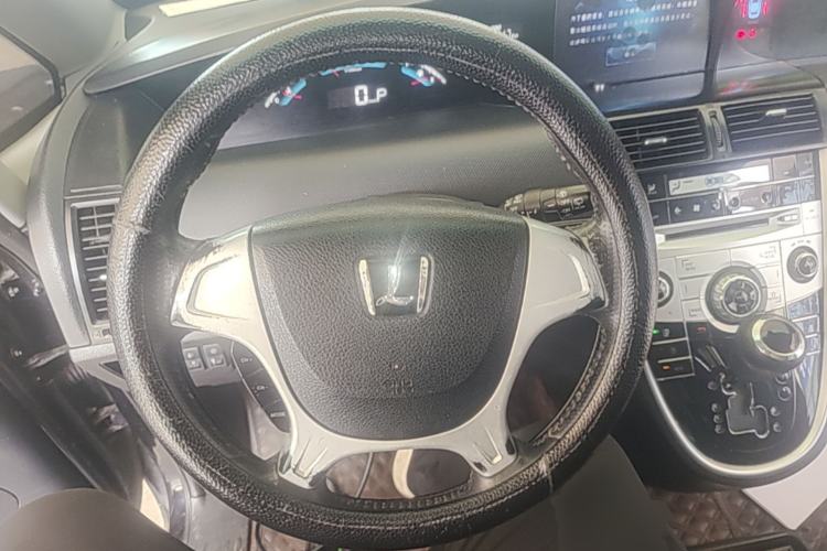 Used Luxgen Great 7 MPV 2016 2.0T Luxury Model Steering Wheel