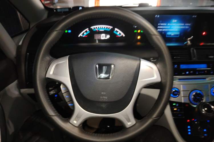 Used Luxgen Great 7 MPV 2016 2.0T Luxury Model Steering Wheel