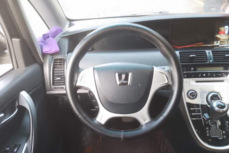 Used Luxgen Great 7 MPV 2016 2.0T Luxury Model Steering Wheel