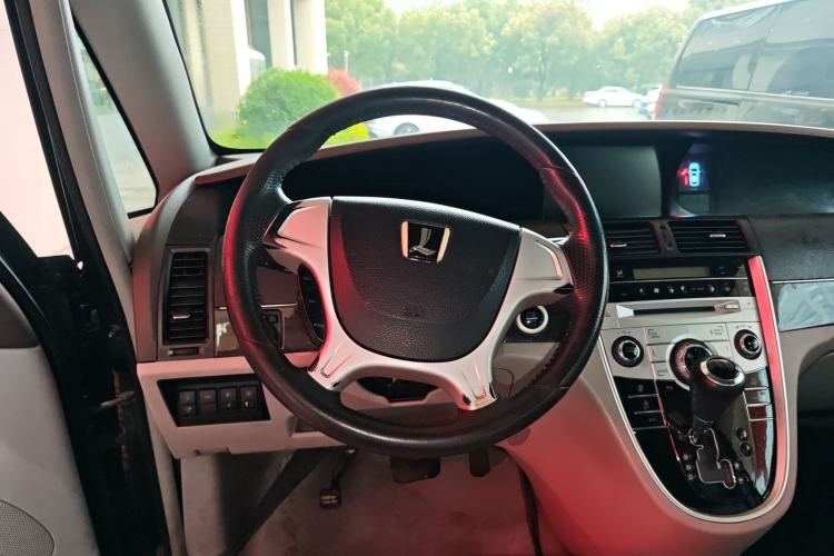 Used Luxgen Great 7 MPV 2016 2.0T Comfort Edition Steering Wheel