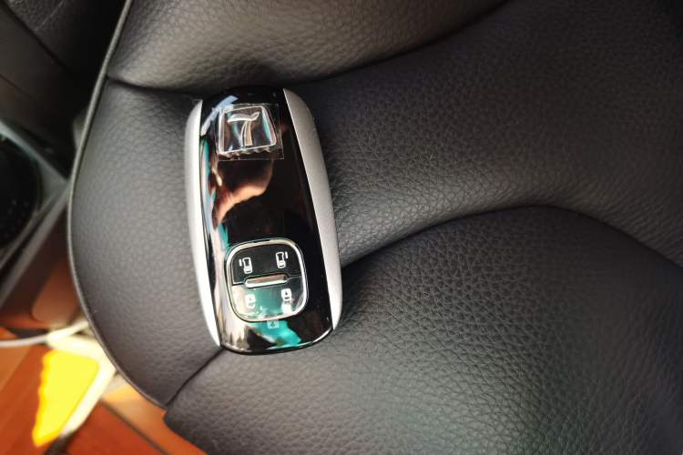 Used Luxgen Great 7 MPV 2016 2.0T Luxury Model Vehicle Key