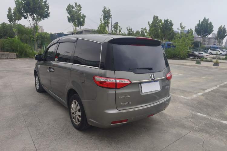 Used Luxgen Great 7 MPV 2016 2.0T Luxury Model Exterior 8