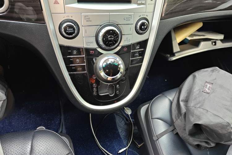 Used Luxgen Great 7 MPV 2016 2.0T Luxury Model Gear Lever