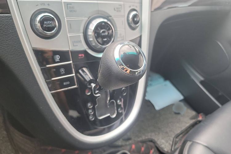 Used Luxgen Great 7 MPV 2016 2.0T Luxury Model Gear Lever