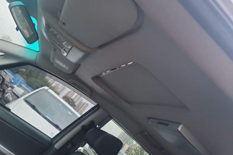 Used Luxgen Great 7 MPV 2016 2.0T Luxury Model Headliner