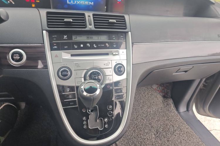 Used Luxgen Great 7 MPV 2016 2.0T Luxury Model Interior 6