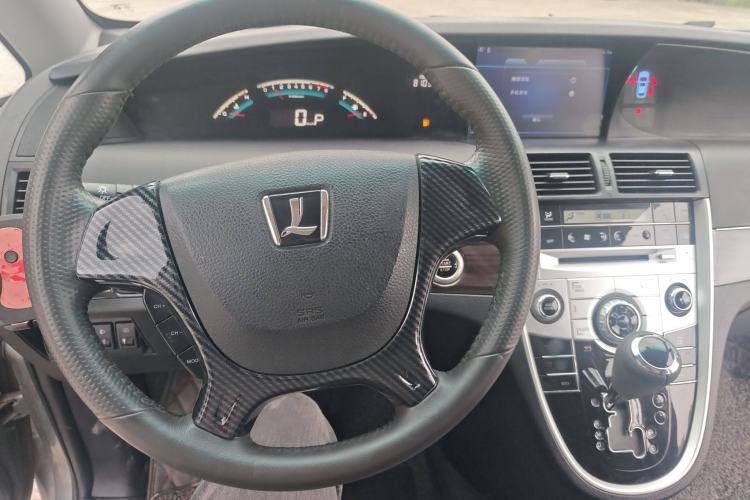 Used Luxgen Great 7 MPV 2016 2.0T Luxury Model Interior 7