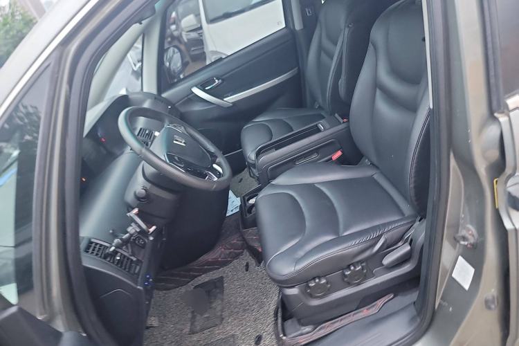 Used Luxgen Great 7 MPV 2016 2.0T Luxury Model Left Front Seat