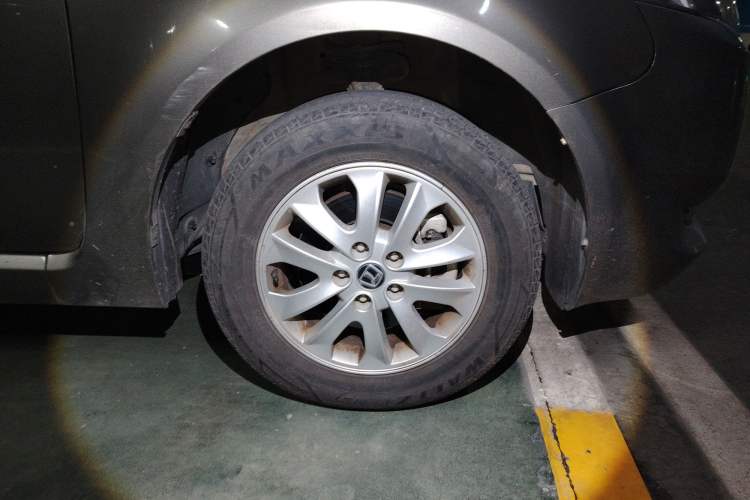 Used Luxgen Great 7 MPV 2016 2.0T Comfort Edition Right Front Wheel Hub