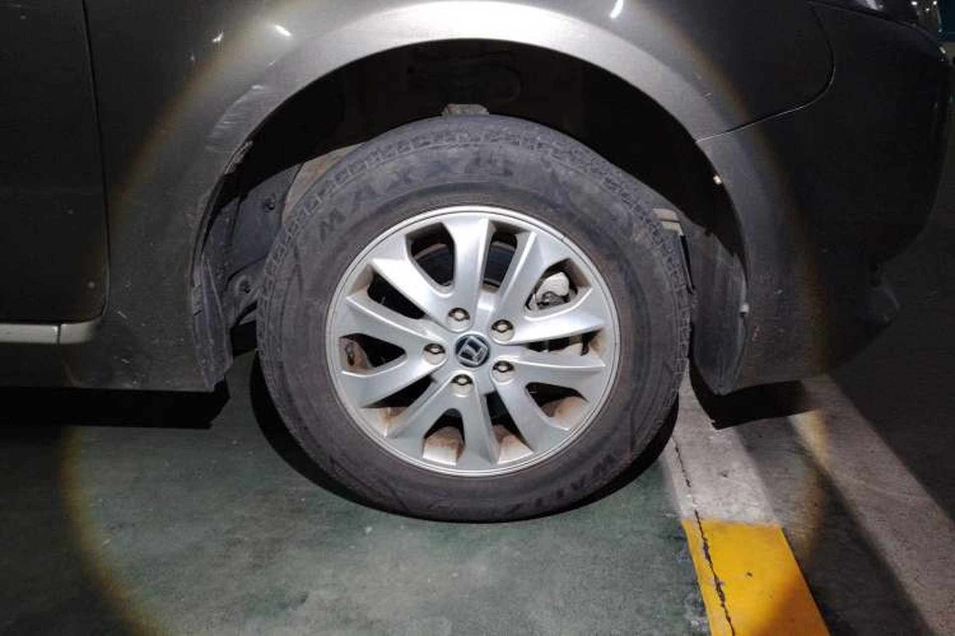 Used Luxgen Great 7 MPV 2016 2.0T Comfort Edition Right Front Wheel Hub