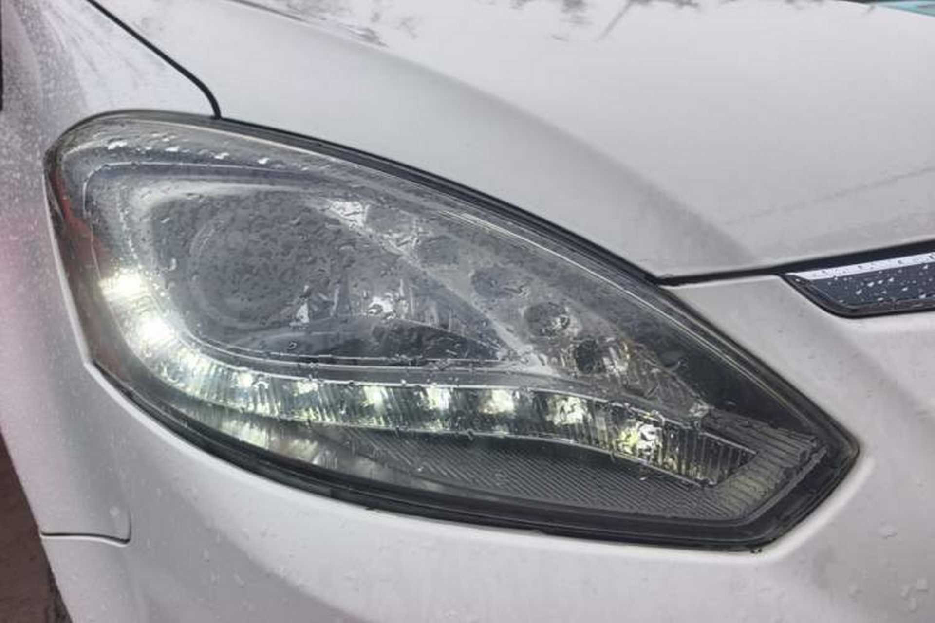 Used Luxgen Great 7 MPV 2016 2.0T Luxury Model Right Front Headlight