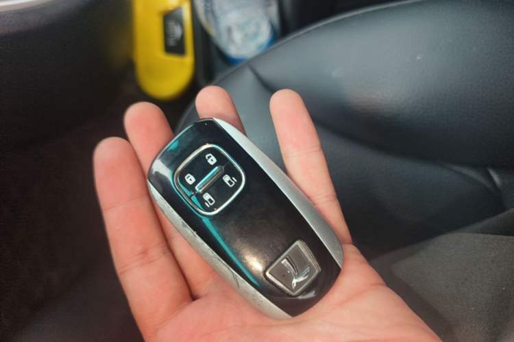 Used Luxgen Great 7 MPV 2016 2.0T Luxury Model Vehicle Key
