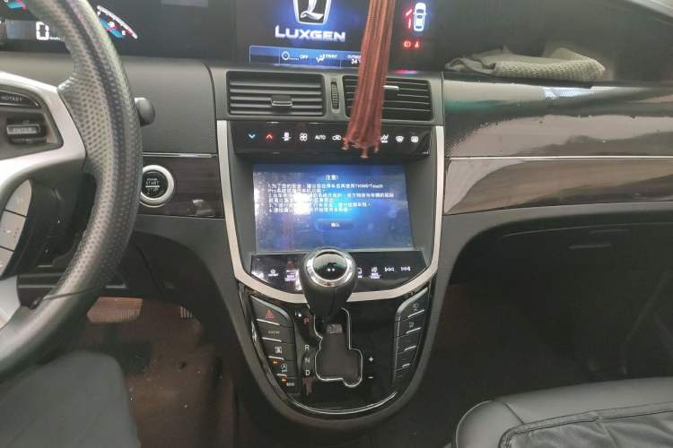 Used Luxgen Great 7 MPV 2016 2.2T Smart Enjoyment Version Audio And AC Panel
