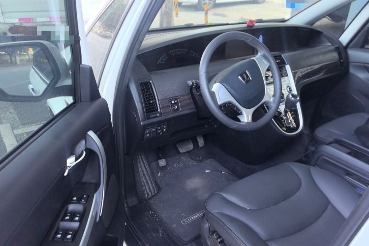 Used Luxgen Great 7 MPV 2016 2.0T Luxury Model Driver Seat