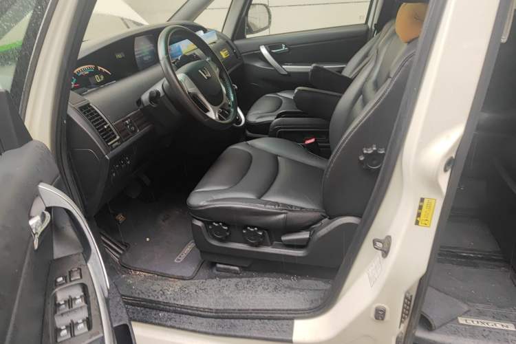 Used Luxgen Great 7 MPV 2016 2.0T Comfort Edition Driver Seat