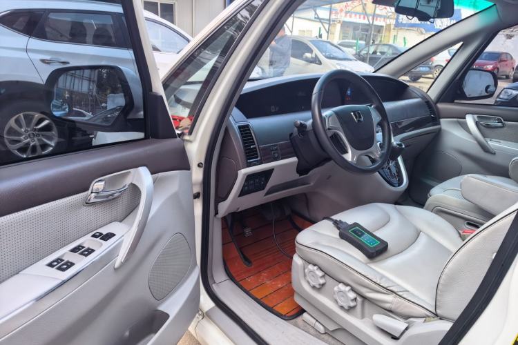 Used Luxgen Great 7 MPV 2016 2.0T Comfort Edition Driver Seat