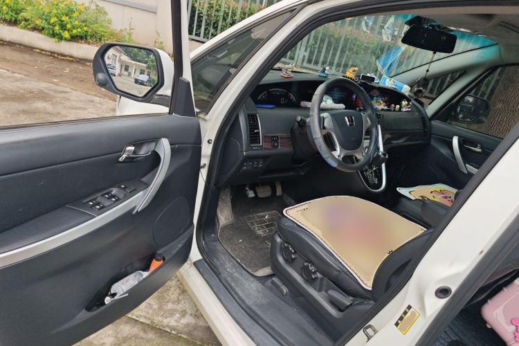 Used Luxgen Great 7 MPV 2016 2.0T Luxury Model Driver Seat