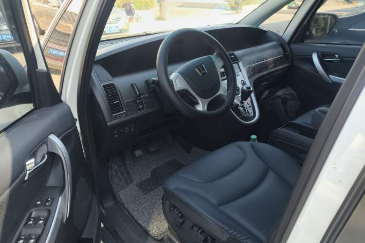 Used Luxgen Great 7 MPV 2016 2.0T Luxury Model Driver Seat