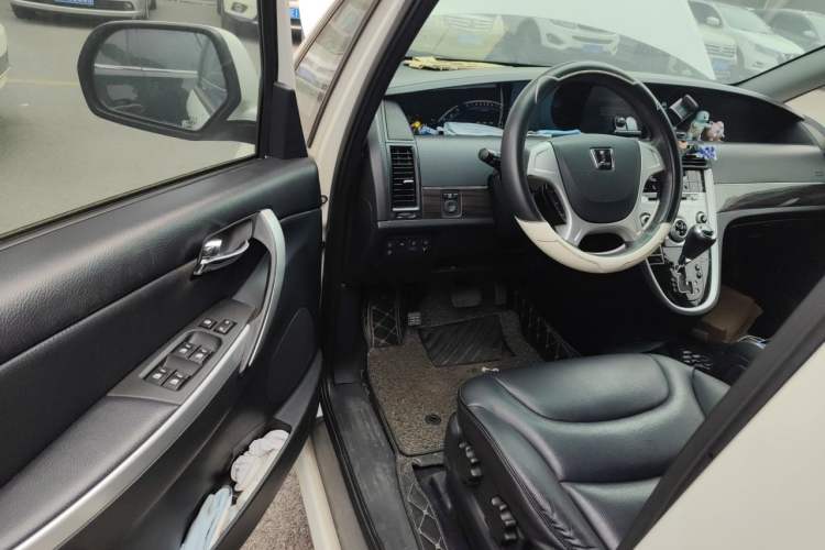 Used Luxgen Great 7 MPV 2016 2.0T Comfort Edition Driver Seat