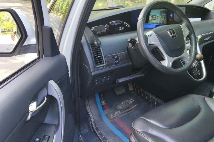 Used Luxgen Great 7 MPV 2016 2.0T Comfort Edition Driver Seat