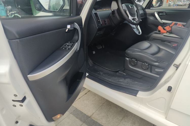 Used Luxgen Great 7 MPV 2016 2.0T Luxury Model Driver Seat