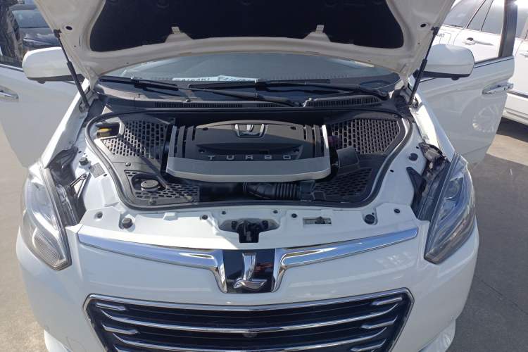Used Luxgen Great 7 MPV 2016 2.2T Smart Enjoyment Version Engine Bay