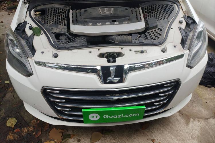 Used Luxgen Great 7 MPV 2016 2.0T Comfort Edition Engine Bay