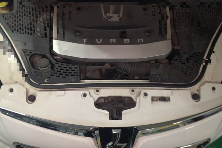 Used Luxgen Great 7 MPV 2016 2.0T Comfort Edition Engine Bay