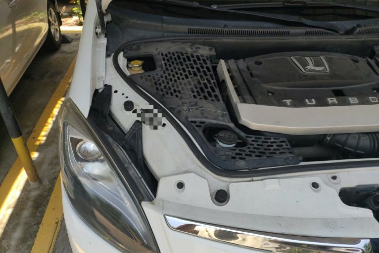 Used Luxgen Great 7 MPV 2016 2.2T Smart Enjoyment Version Engine Bay Right