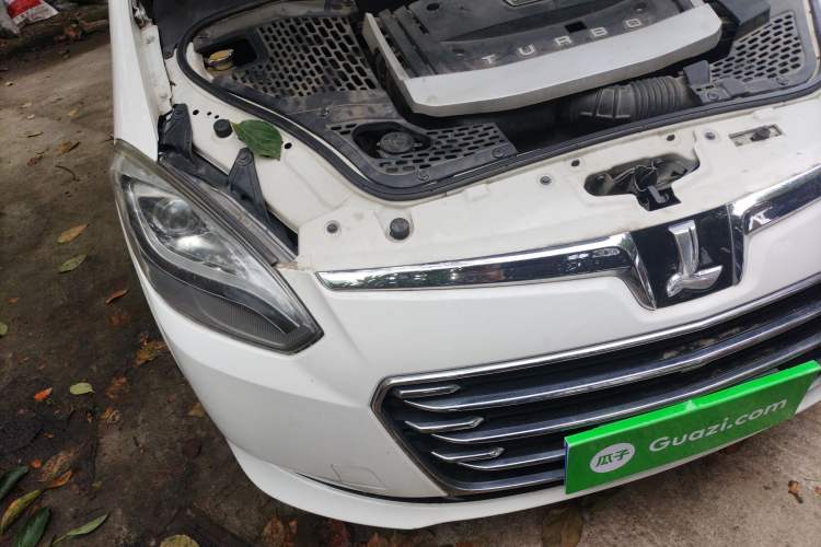 Used Luxgen Great 7 MPV 2016 2.0T Comfort Edition Engine Bay Right