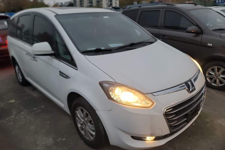Used Luxgen Great 7 MPV 2016 2.0T Luxury Model Exterior 1
