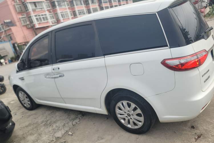 Used Luxgen Great 7 MPV 2016 2.0T Luxury Model Exterior 3