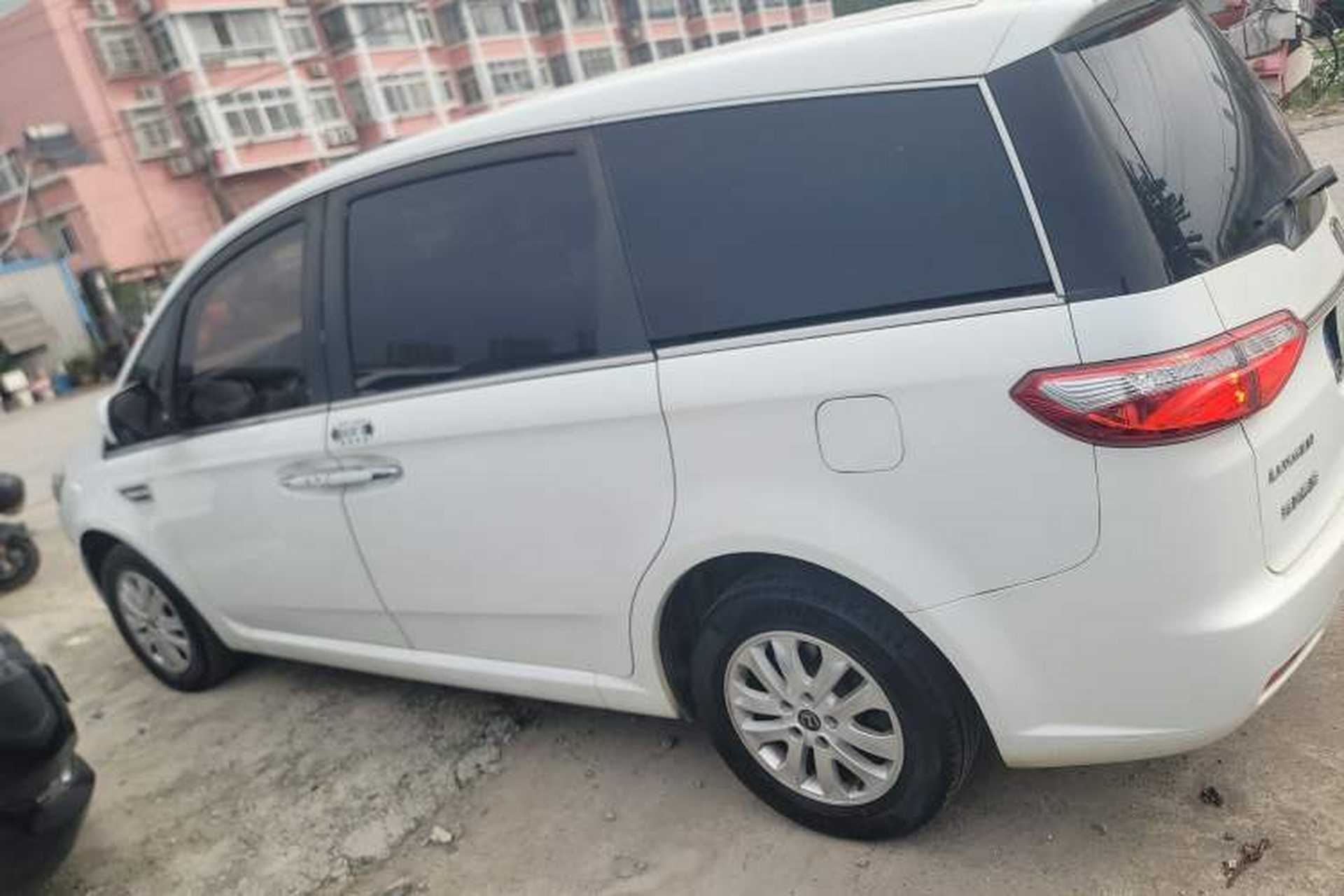 Used Luxgen Great 7 MPV 2016 2.0T Luxury Model Exterior 3