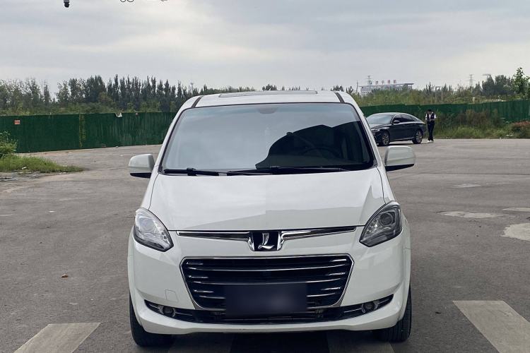 Used Luxgen Great 7 MPV 2016 2.0T Luxury Model Exterior 4