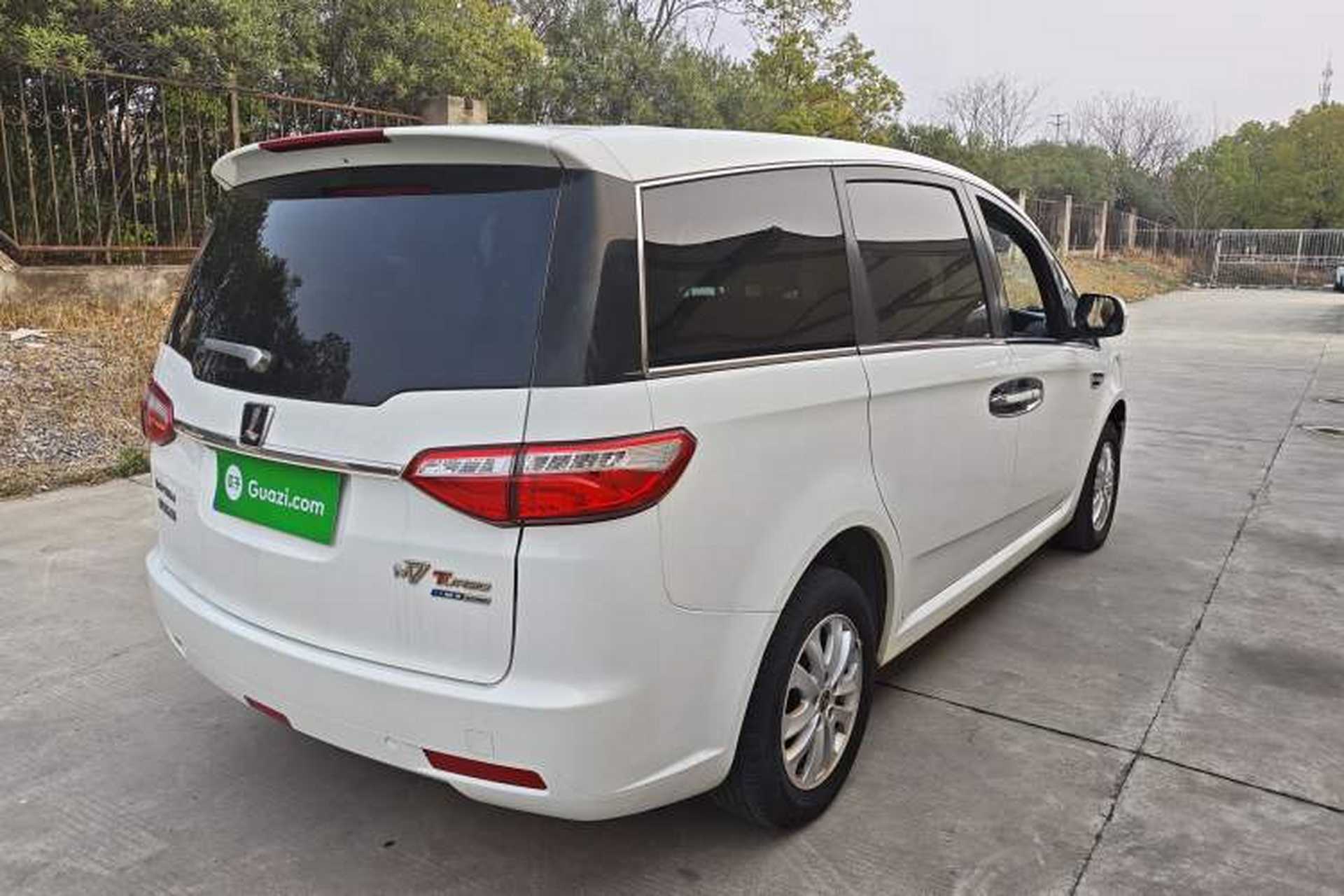 Used Luxgen Great 7 MPV 2016 2.0T Luxury Model Exterior 4