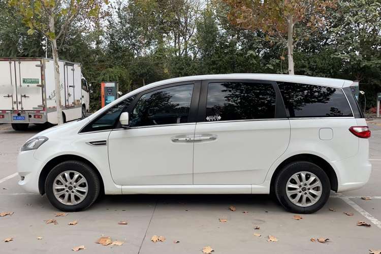 Used Luxgen Great 7 MPV 2016 2.0T Luxury Model Exterior 5