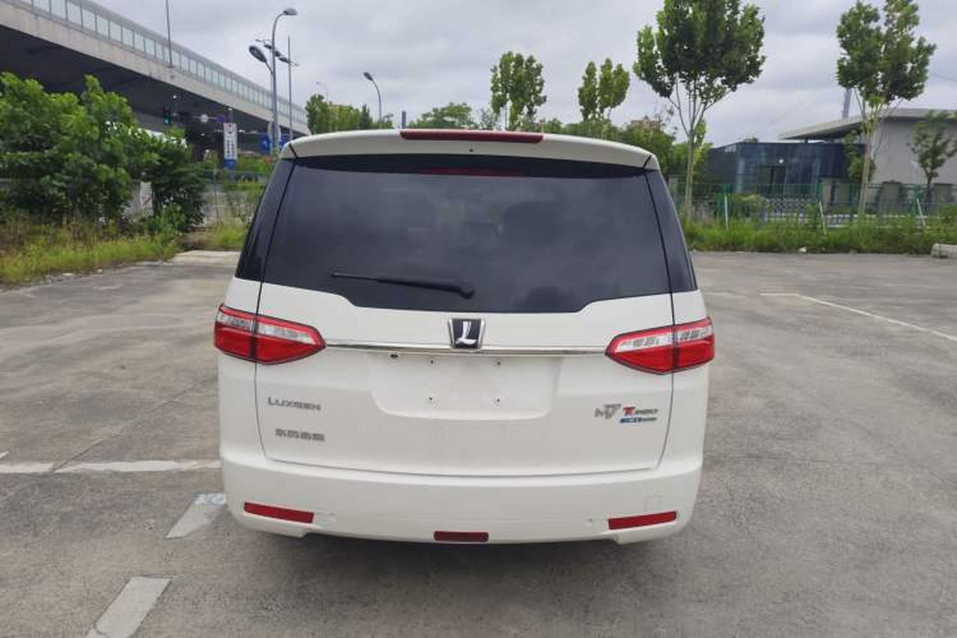 Used Luxgen Great 7 MPV 2016 2.0T Luxury Model Exterior 7