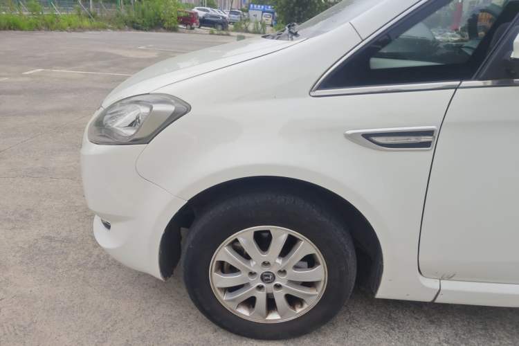 Used Luxgen Great 7 MPV 2016 2.0T Luxury Model Exterior 8