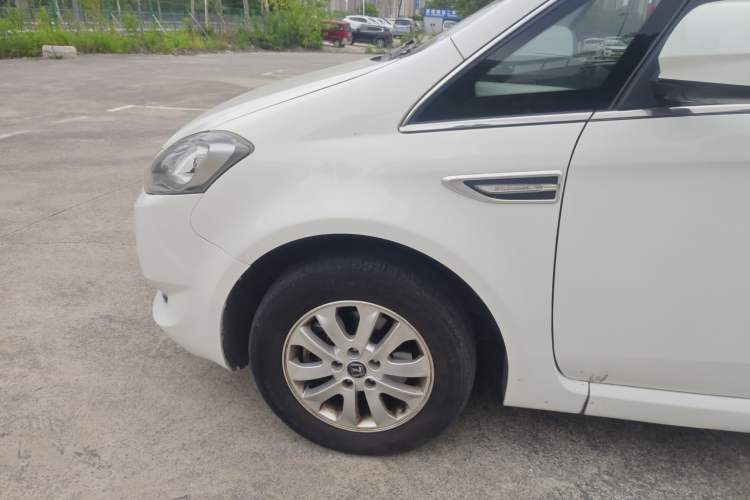 Used Luxgen Great 7 MPV 2016 2.0T Luxury Model Exterior 9
